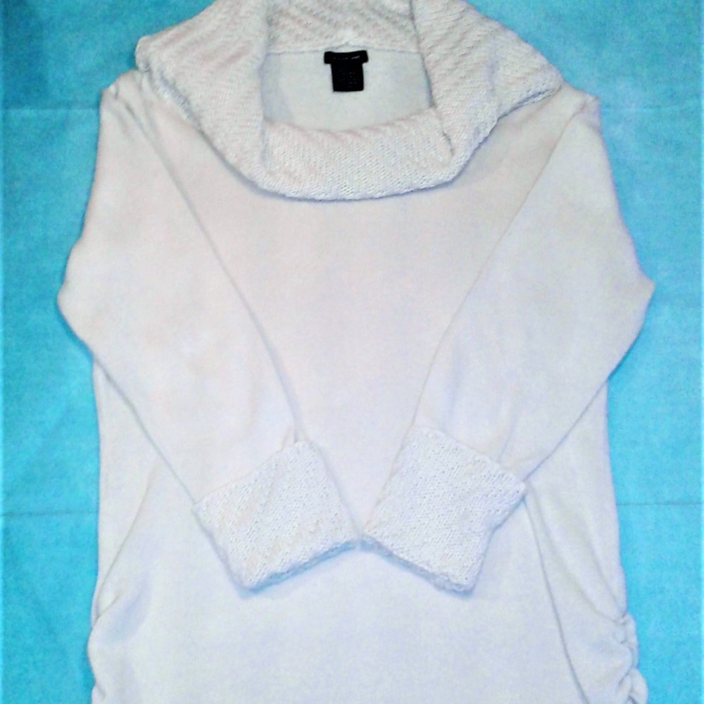 CALVIN KLEIN CREAM SWEATER